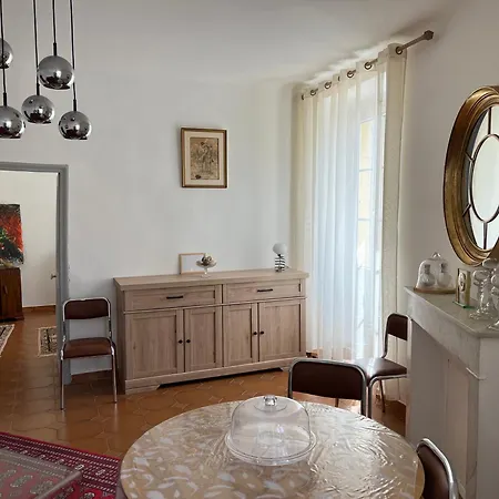 Apartment Le Laetitia - De Charme Dans La Vieille Avec Vue