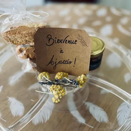 Le Laetitia - De Charme Dans La Vieille Avec Vue Mer