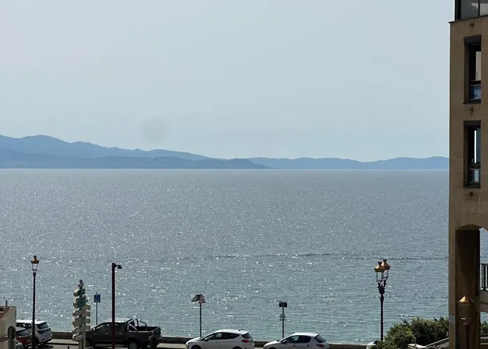 Le Laetitia - De Charme Dans La Vieille Avec Vue Mer *