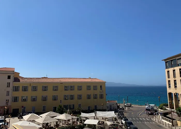 Le Laetitia - De Charme Dans La Vieille Avec Vue Mer Ajaccio (Corsica)
